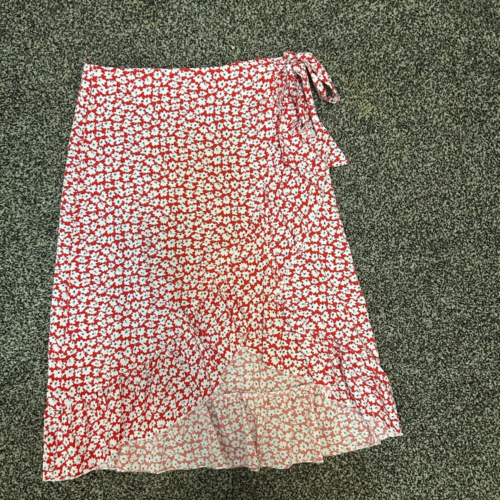 Floral Wrap Skirt in Red and White